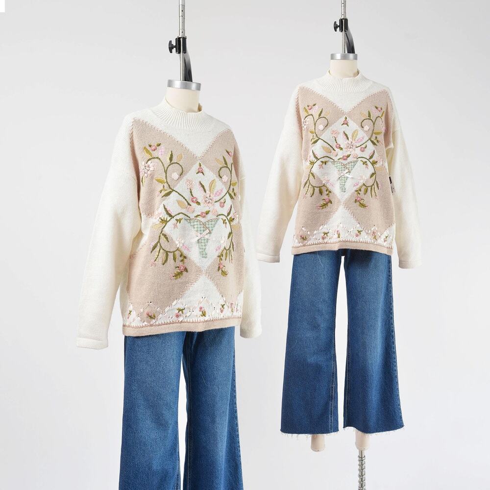 Vintage 90s Floral Cotton Ramie Knit Embroidered Beaded Cottagecore Sweater S